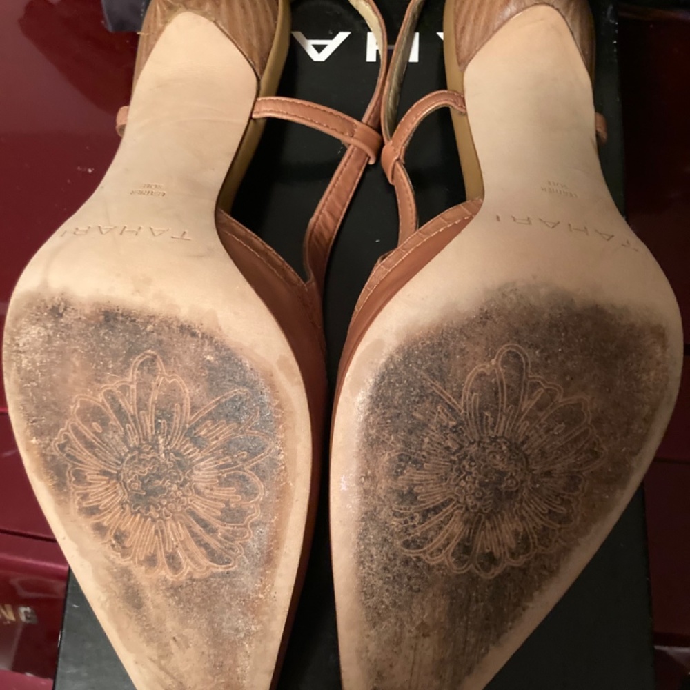 Tahari womens slingback pumps size 8 - Picture 3 of 5